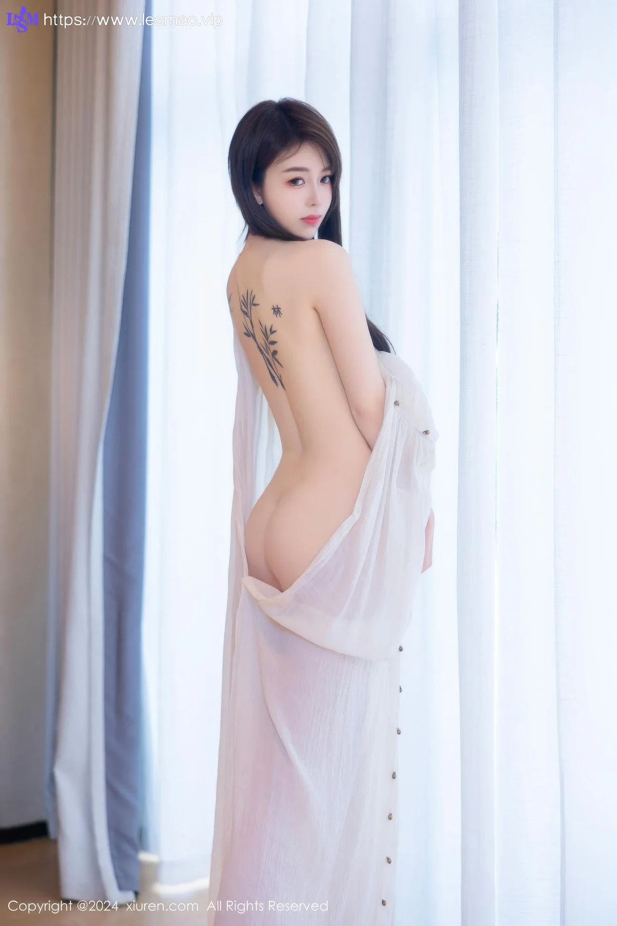 XiuRen 秀人 No.8842 夏竹 浅色连衣裙性感写真 - 38