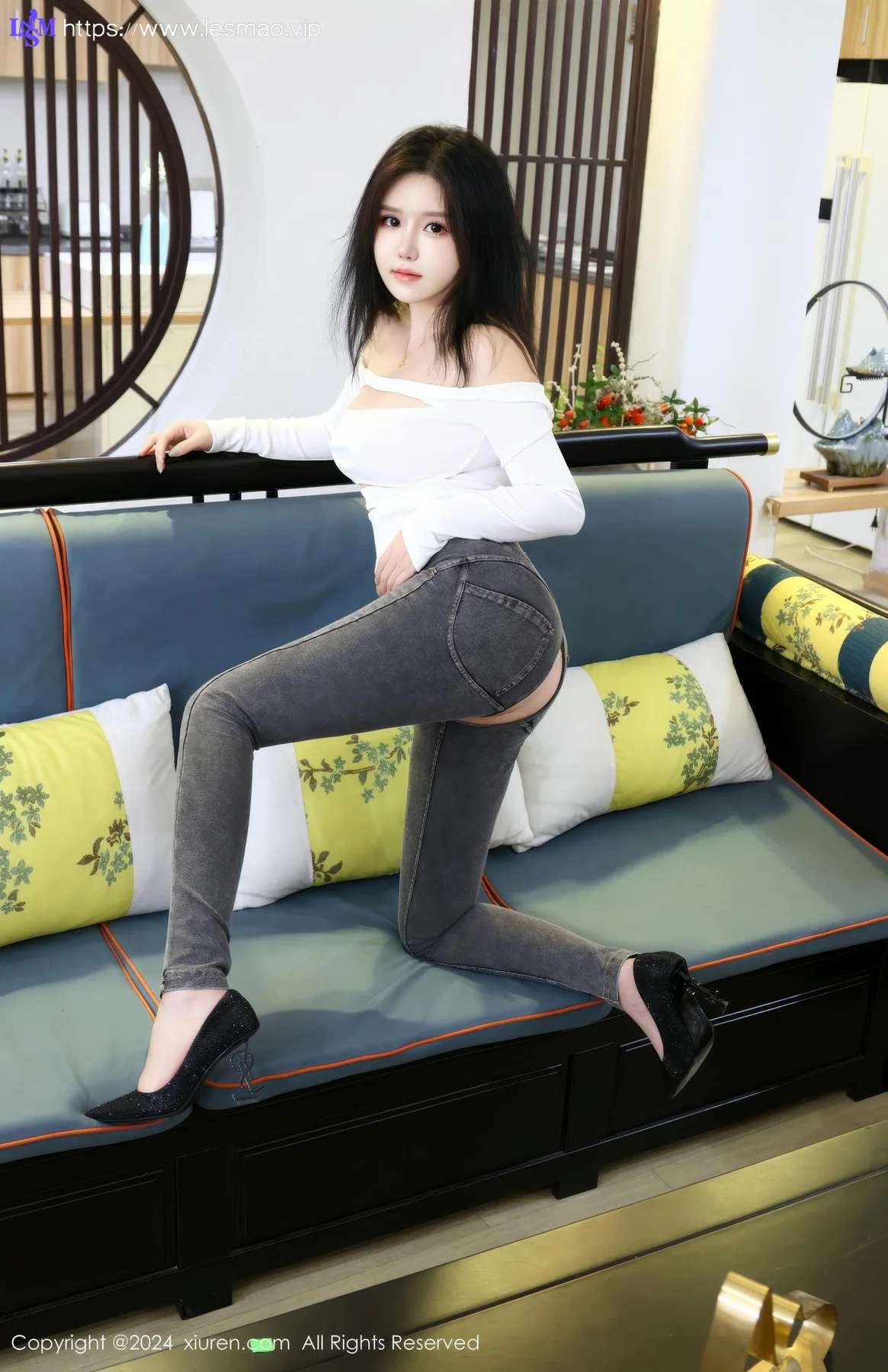 XiuRen 秀人 No.8853 小薯条nienie 性感牛仔裤性感写真11 - 34