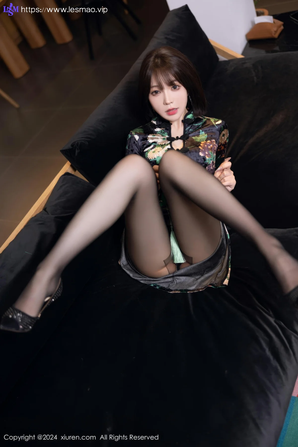 XiuRen 秀人 No.8876 徐莉芝Booty 旗袍性感写真1 - 18
