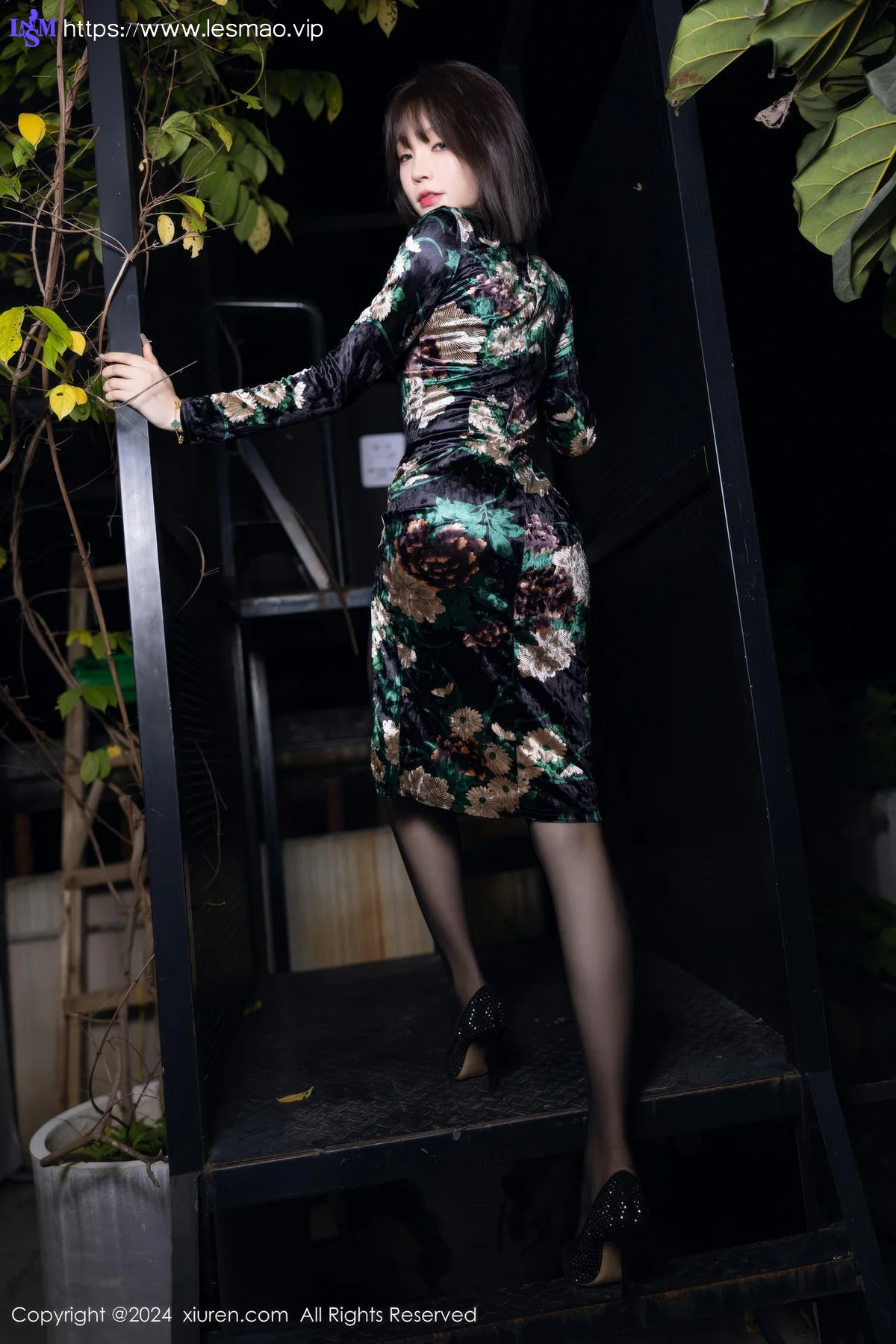 XiuRen 秀人 No.8876 徐莉芝Booty 旗袍性感写真1 - 21