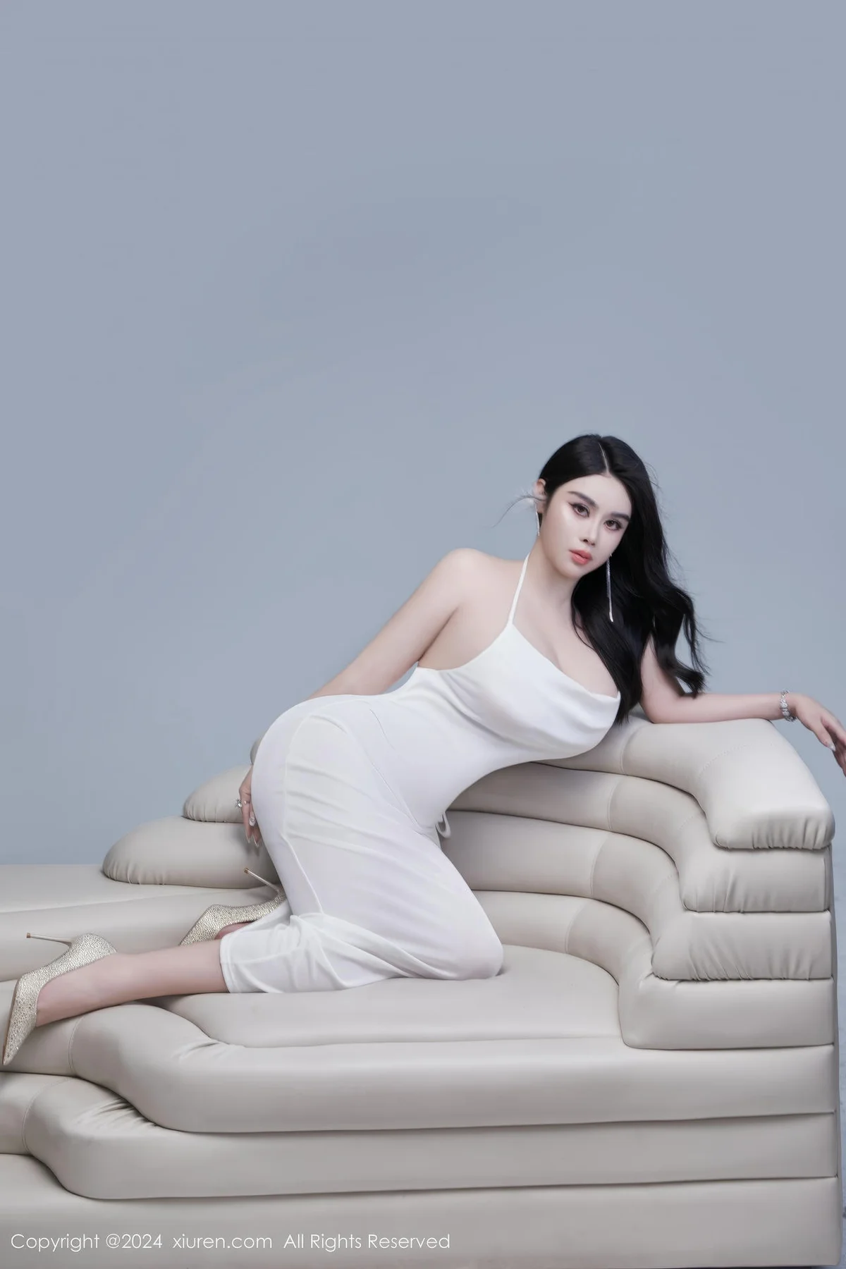 XiuRen 秀人 No.8878 戴渃欣 紫色连衣短裙性感写真 - 41
