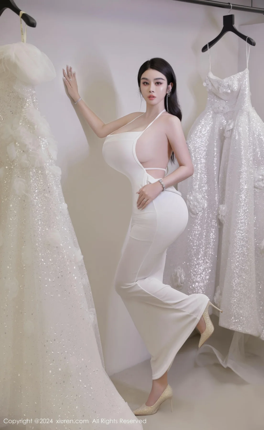 XiuRen 秀人 No.8878 戴渃欣 紫色连衣短裙性感写真 - 47
