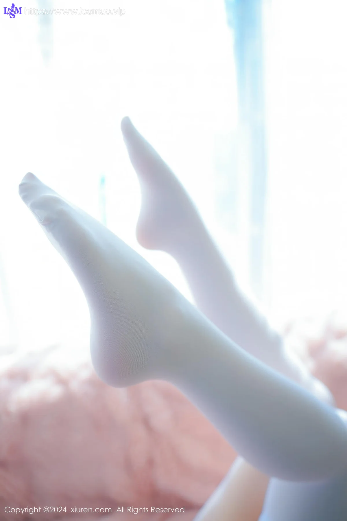 XiuRen 秀人 No.8896 小波多 暗红厨娘装扮性感写真 - 36