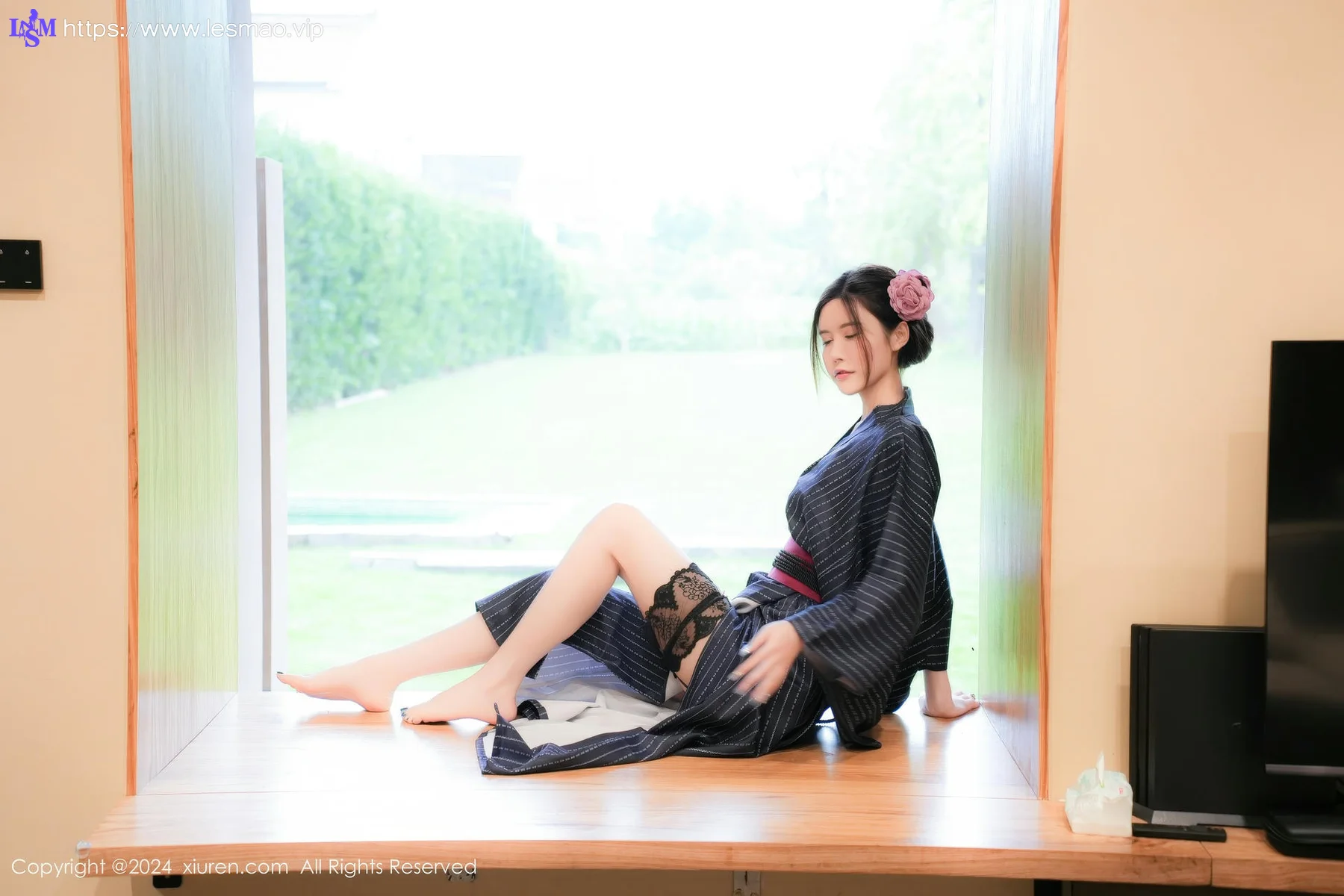 XiuRen 秀人 No.8928 Erikaki  户外枷锁主题拍摄性感写真 - 14