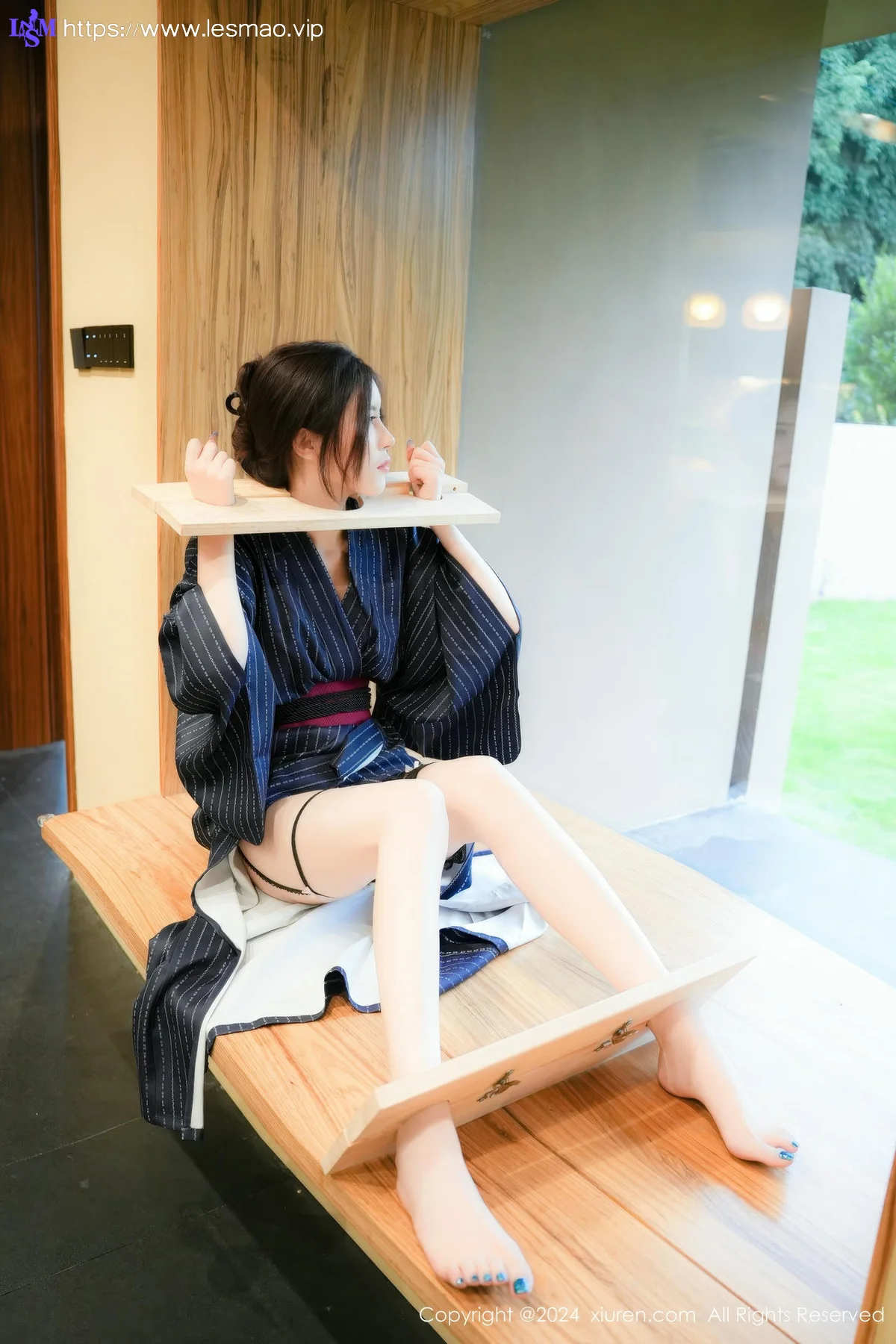XiuRen 秀人 No.8928 Erikaki  户外枷锁主题拍摄性感写真 - 26