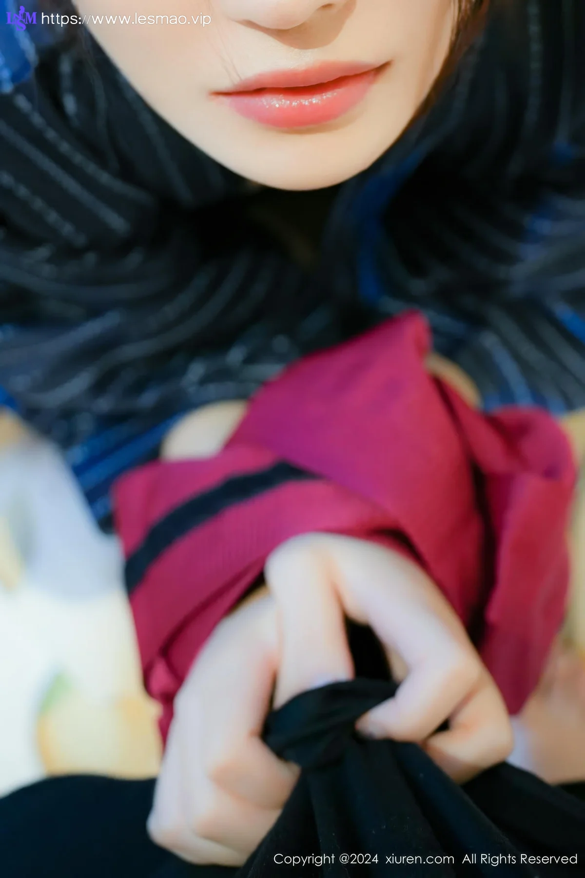 XiuRen 秀人 No.8928 Erikaki  户外枷锁主题拍摄性感写真 - 56