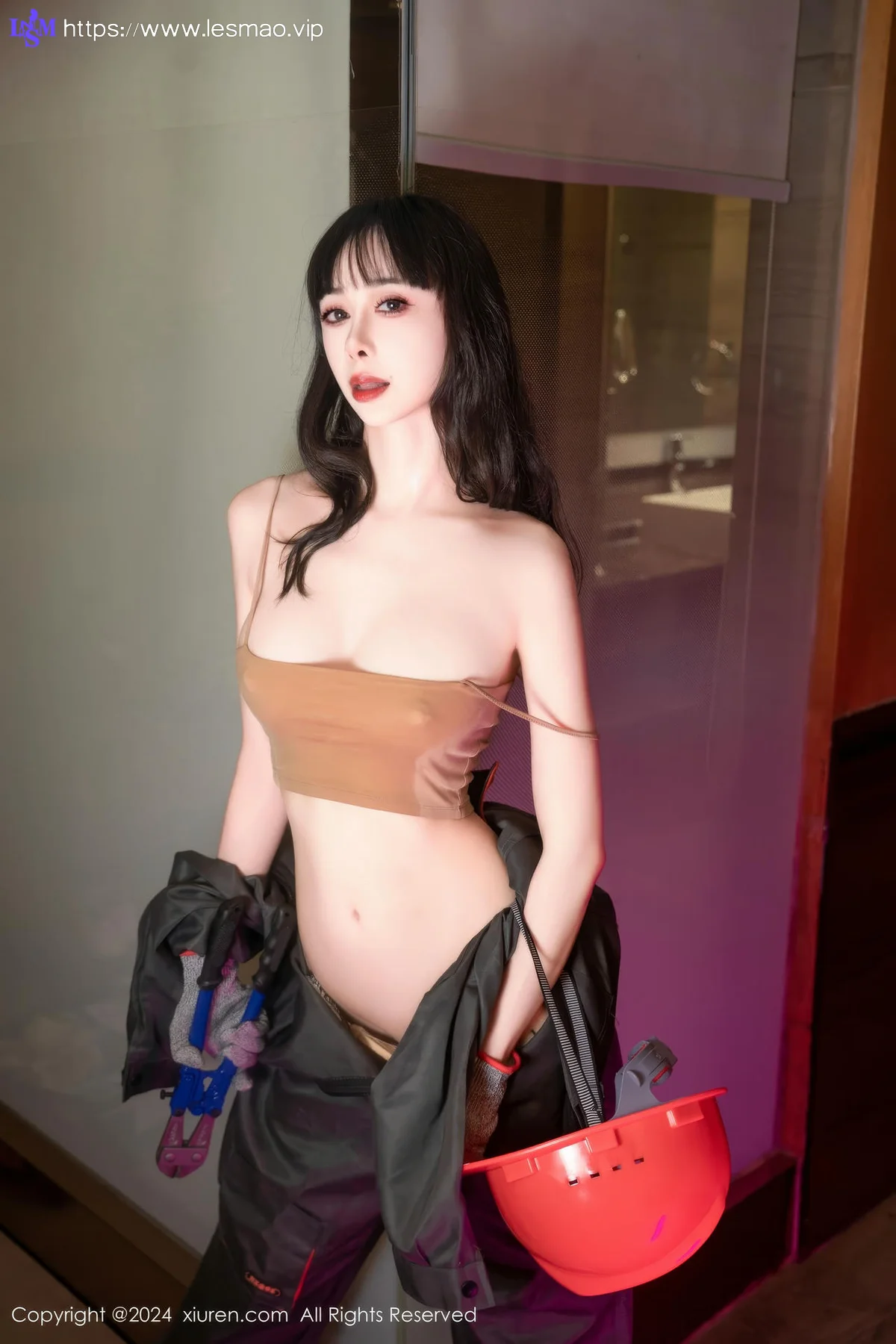XiuRen 秀人 No.8938 宝宝甜 上门女维修工特殊服务性感写真 - 40