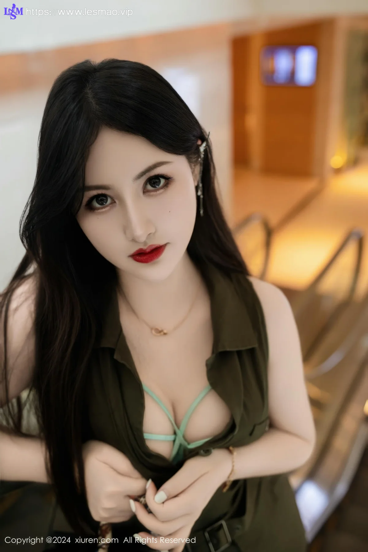 XiuRen 秀人 No.8940 诗诗kiki 深色连衣短裙性感写真11 - 16