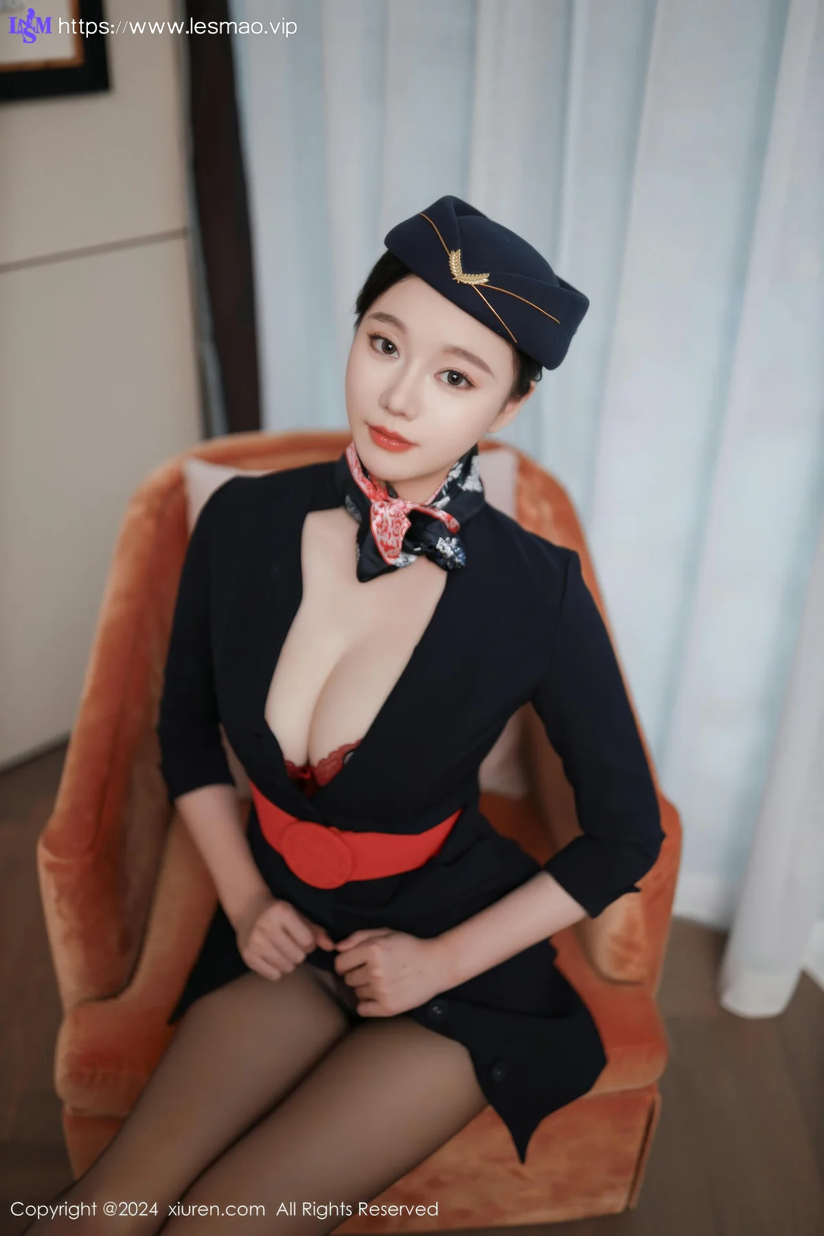 XiuRen 秀人 No.8942 安然anran 深蓝色空姐制服迪拜旅拍 - 17