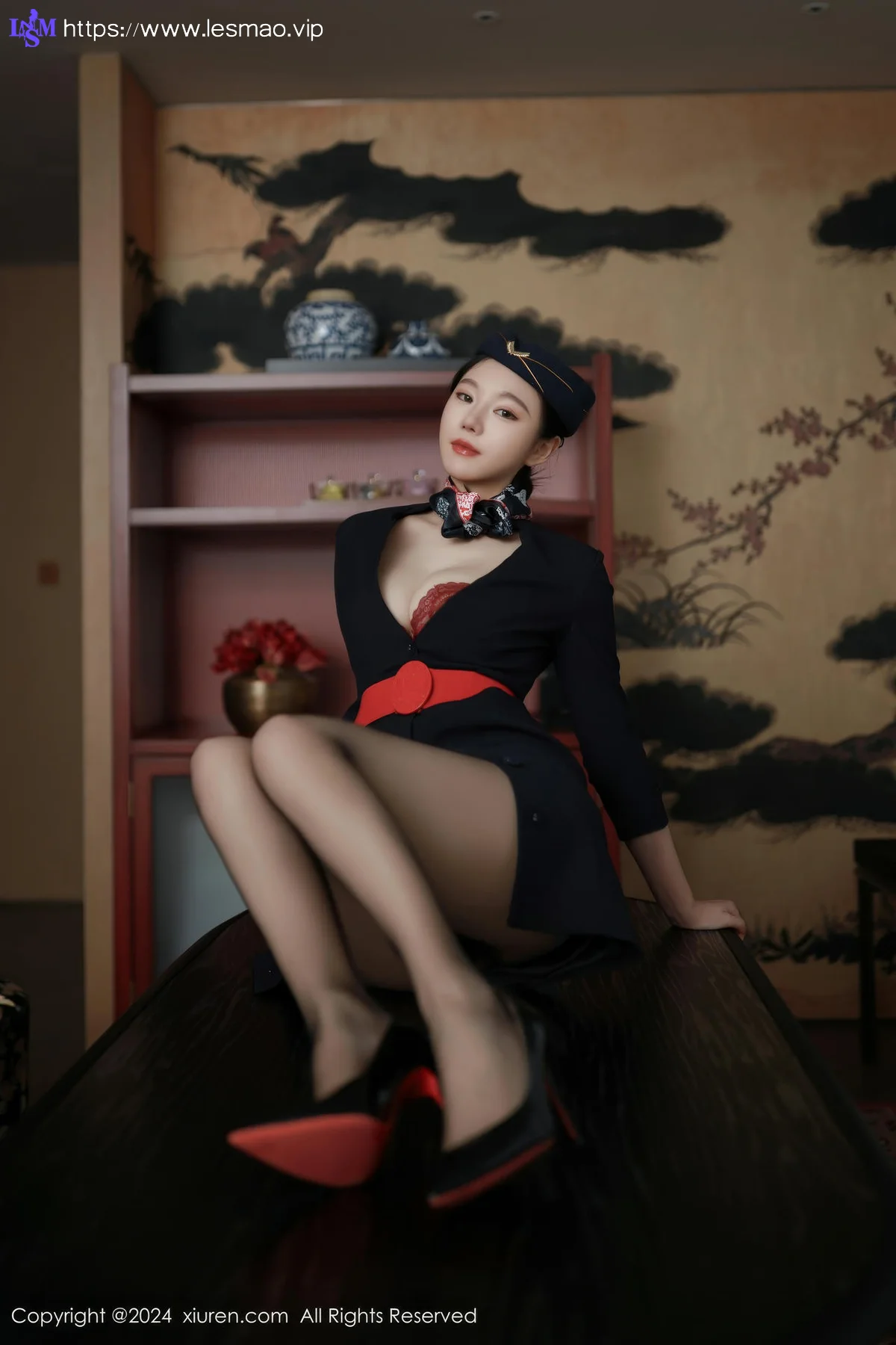 XiuRen 秀人 No.8942 安然anran 深蓝色空姐制服迪拜旅拍 - 22