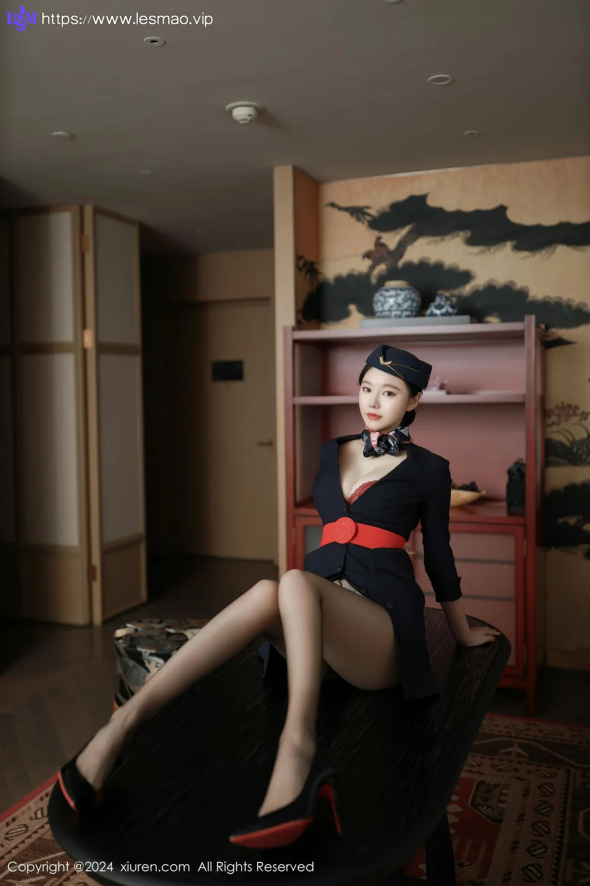 XiuRen 秀人 No.8942 安然anran 深蓝色空姐制服迪拜旅拍 - 24
