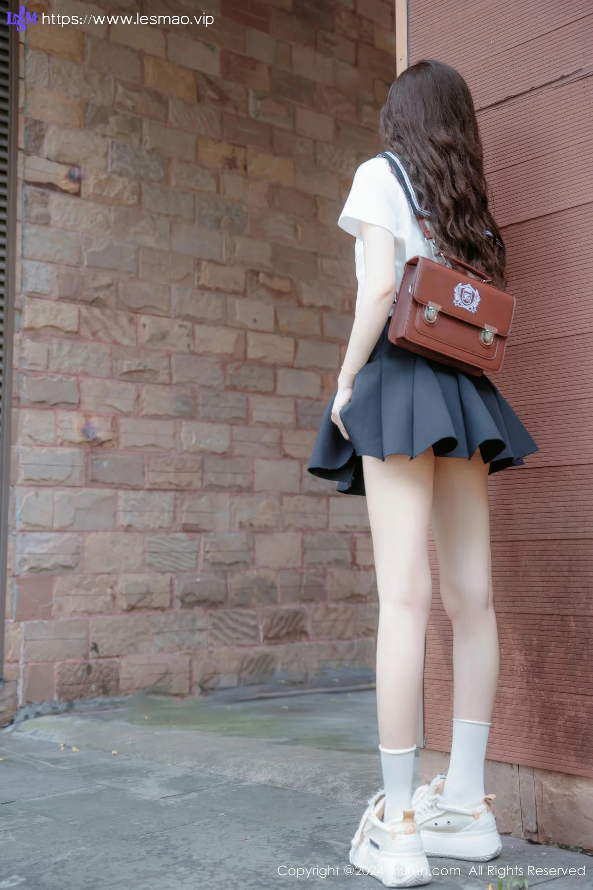 XiuRen 秀人 No.8948 拍黄瓜girl 首套写真JK制服22 - 13