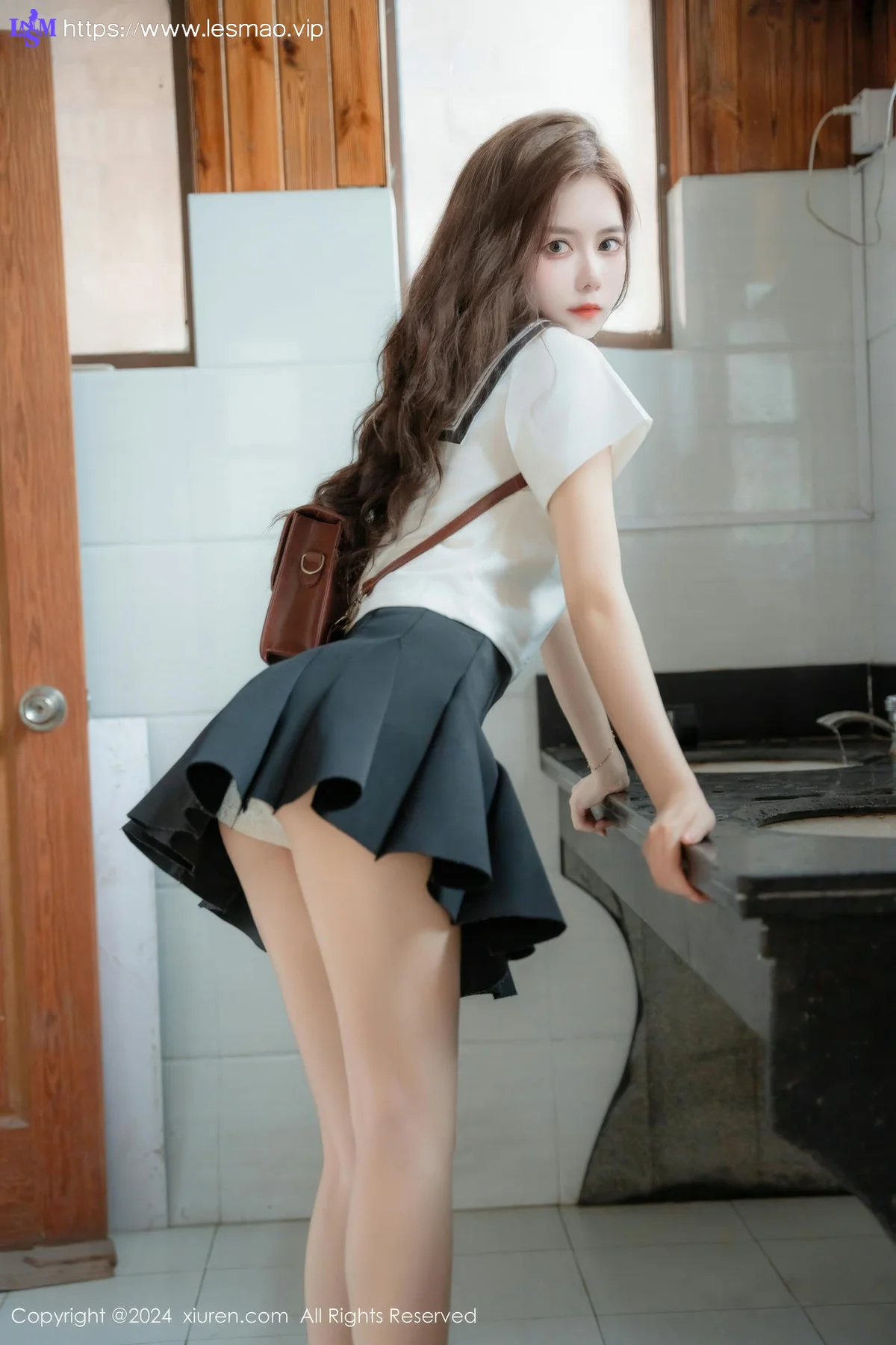 XiuRen 秀人 No.8948 拍黄瓜girl 首套写真JK制服22 - 31
