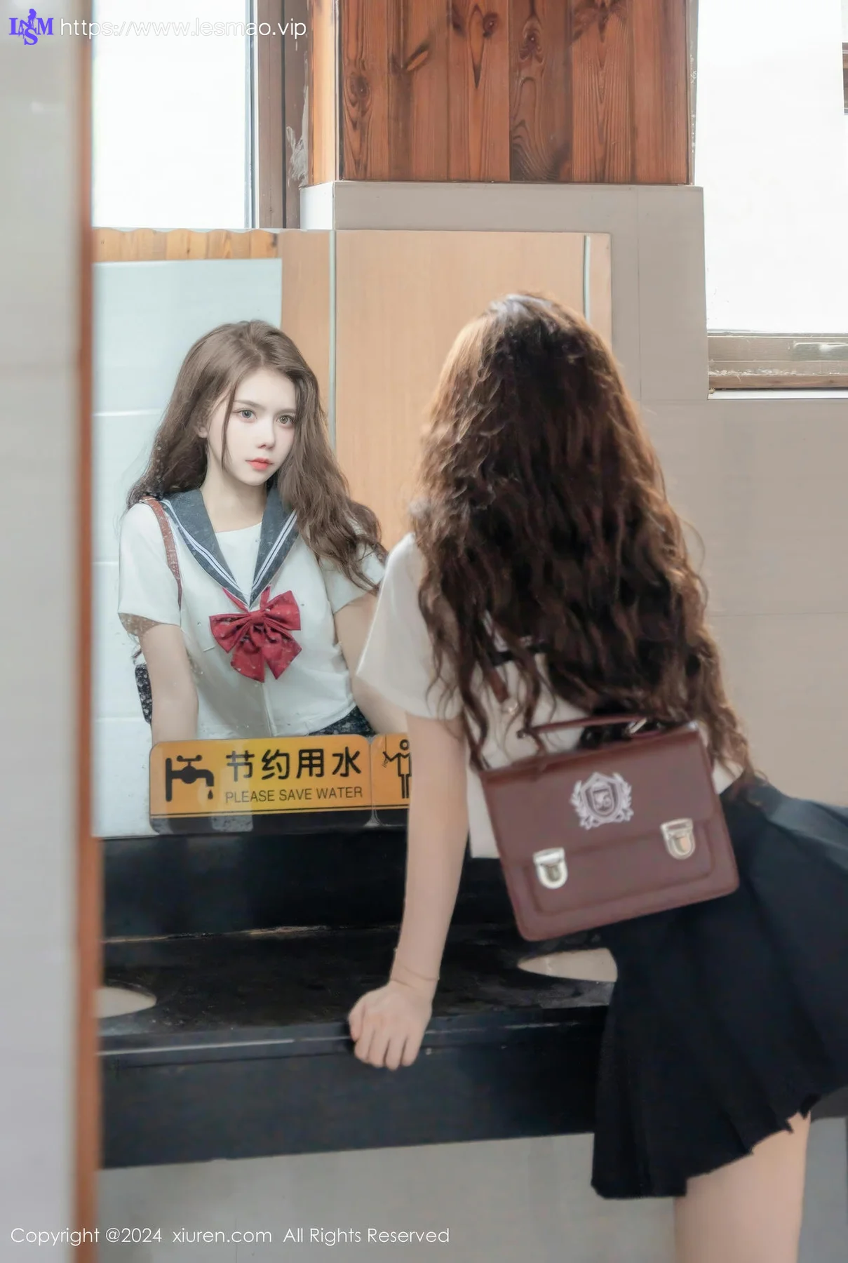 XiuRen 秀人 No.8948 拍黄瓜girl 首套写真JK制服22 - 34
