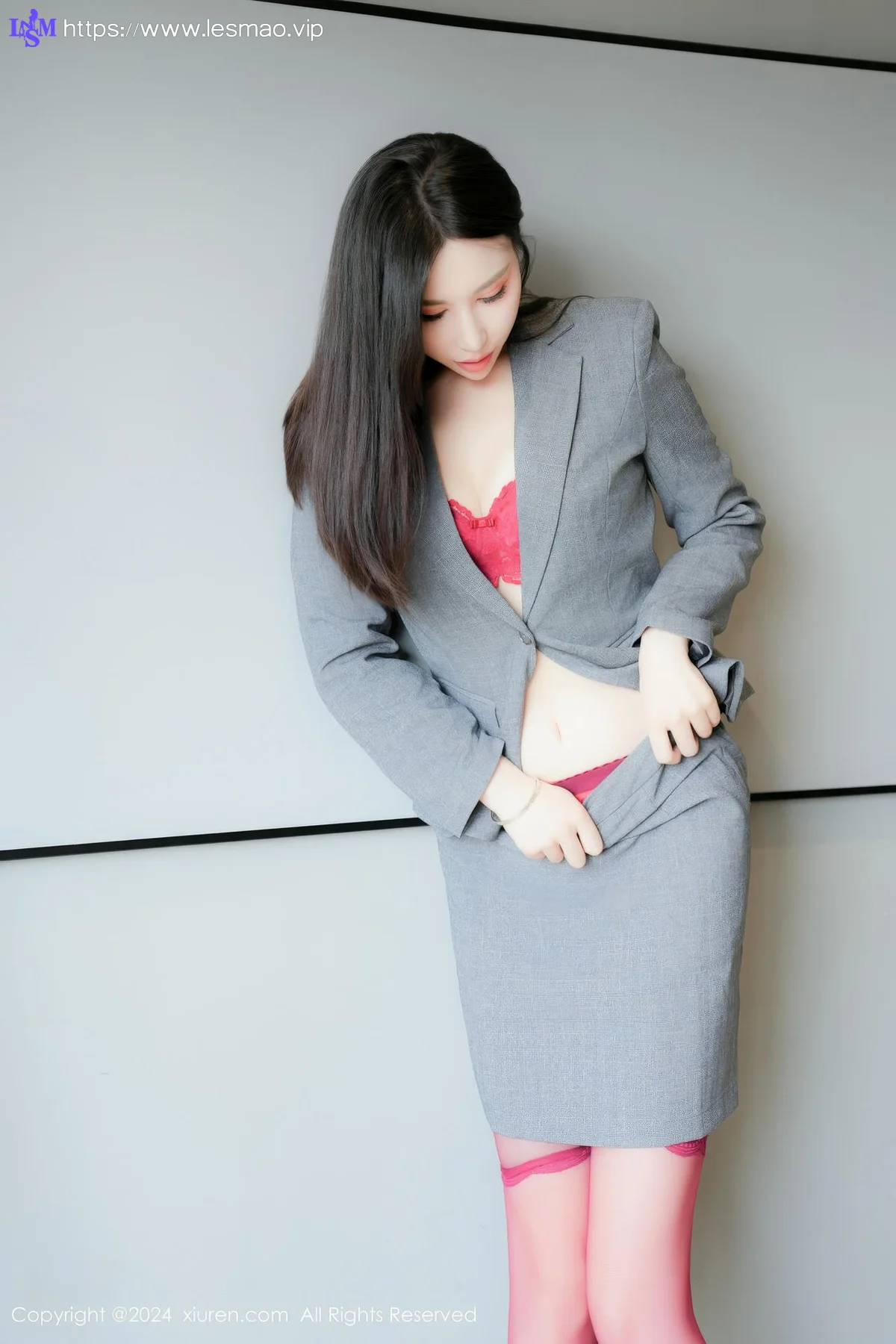 XiuRen 秀人 No.8967 曼柔 红色丝袜性感写真 - 14