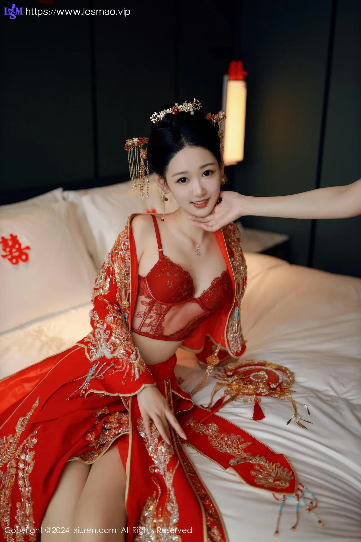 XiuRen 秀人 No.8972 唐安琪 红色新娘服饰迪拜旅拍111 - 19