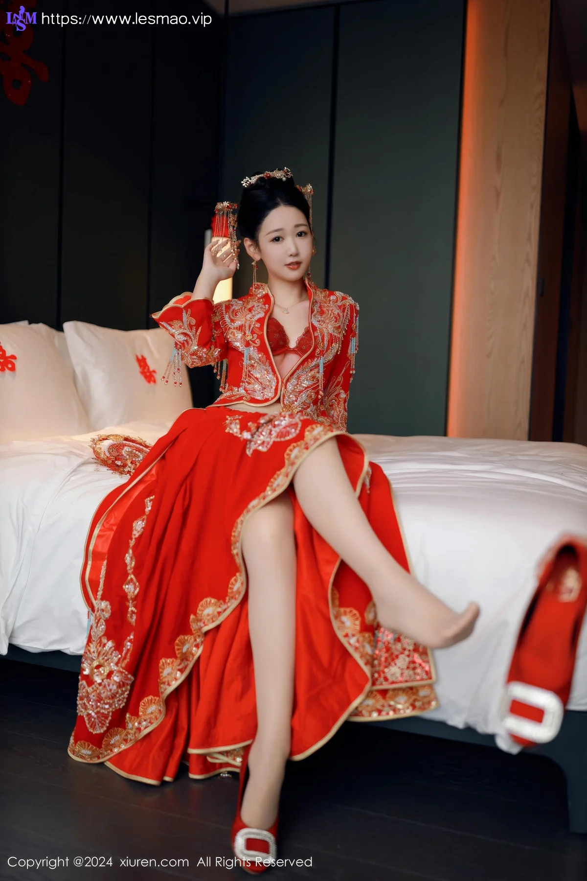 XiuRen 秀人 No.8972 唐安琪 红色新娘服饰迪拜旅拍111 - 22