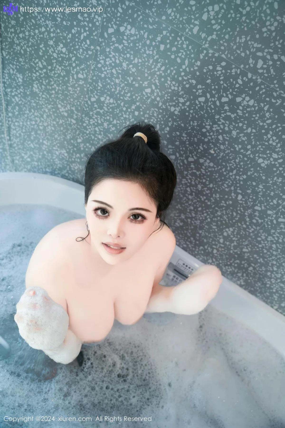 XiuRen 秀人 No.8981 陈三穗 首套写真圆润女生浴室湿身 - 67