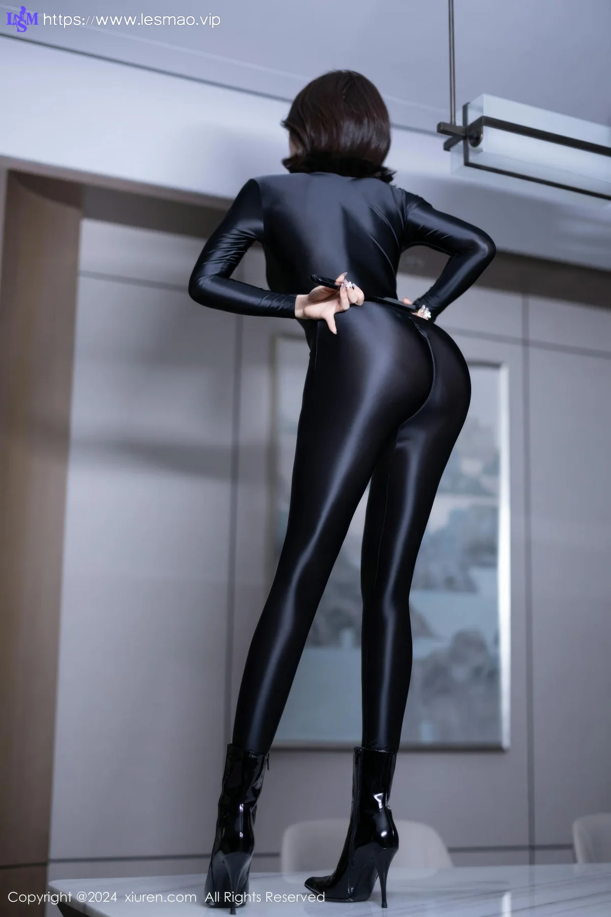 XiuRen 秀人 No.8987 徐莉芝Booty 魅惑黑丝性感写真22 - 29