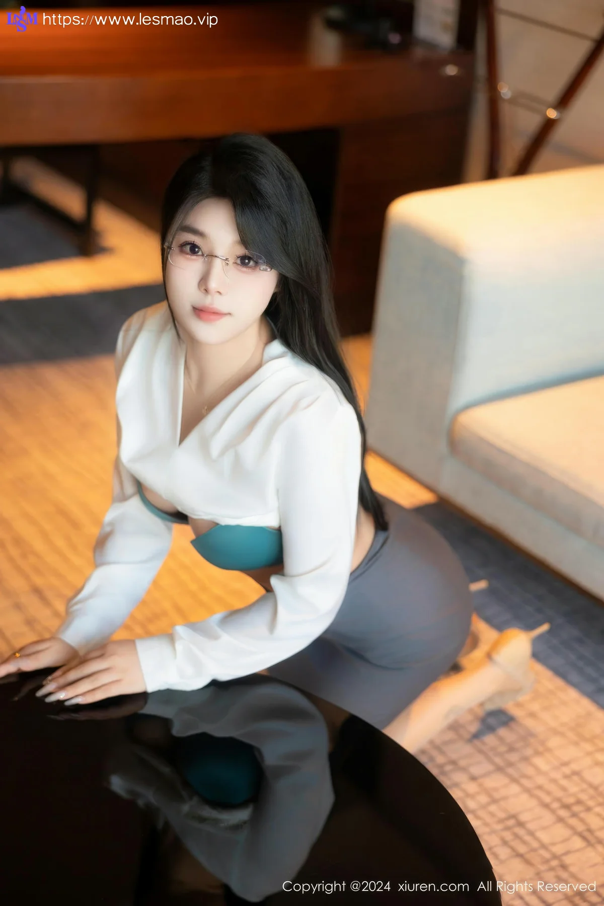XiuRen 秀人 No.8989 麦田 首套写真白色OL2 - 47
