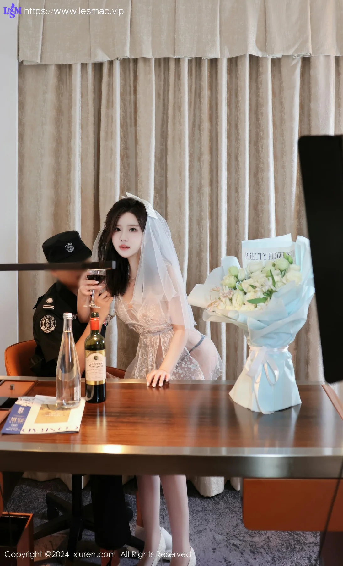 XiuRen 秀人 No.8991 小薯条nienie 连衣短裙性感写真11 - 46