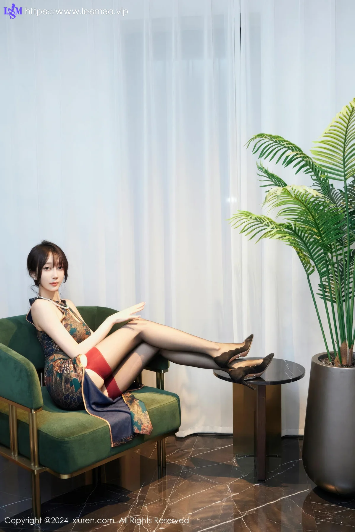 XiuRen 秀人 No.8995 玥儿玥er 花朵旗袍性感写真1 - 48