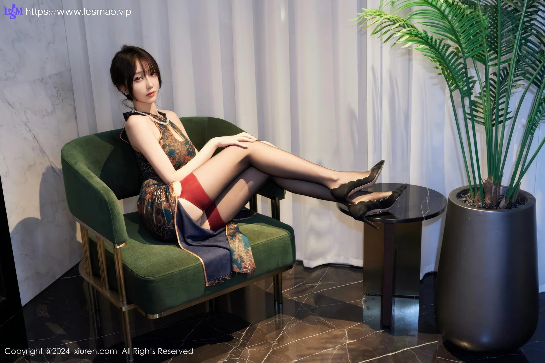 XiuRen 秀人 No.8995 玥儿玥er 花朵旗袍性感写真1 - 49