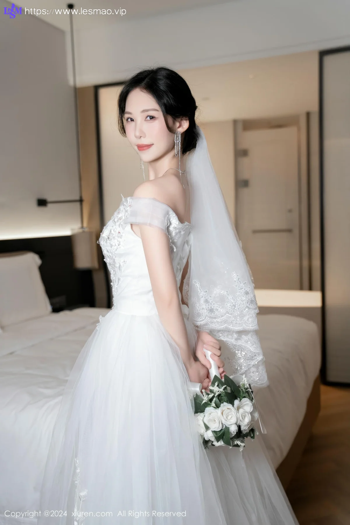 XiuRen 秀人 No.8998 利世 魅惑肉丝性感写真22 - 24