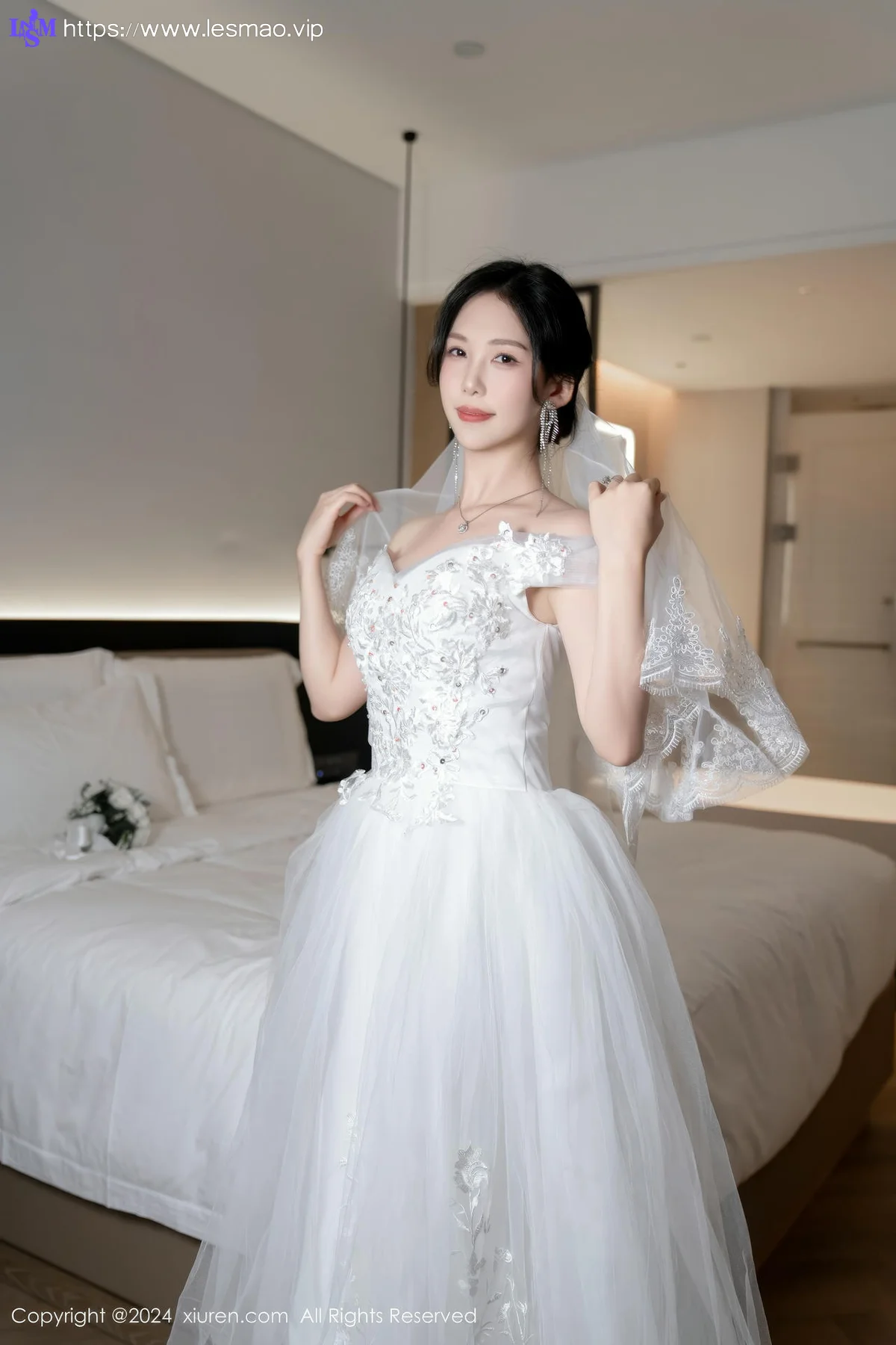 XiuRen 秀人 No.8998 利世 魅惑肉丝性感写真22 - 26