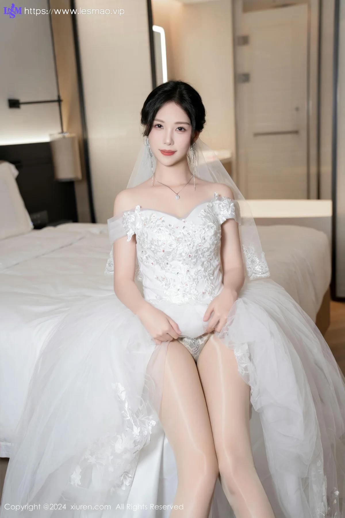 XiuRen 秀人 No.8998 利世 魅惑肉丝性感写真22 - 32