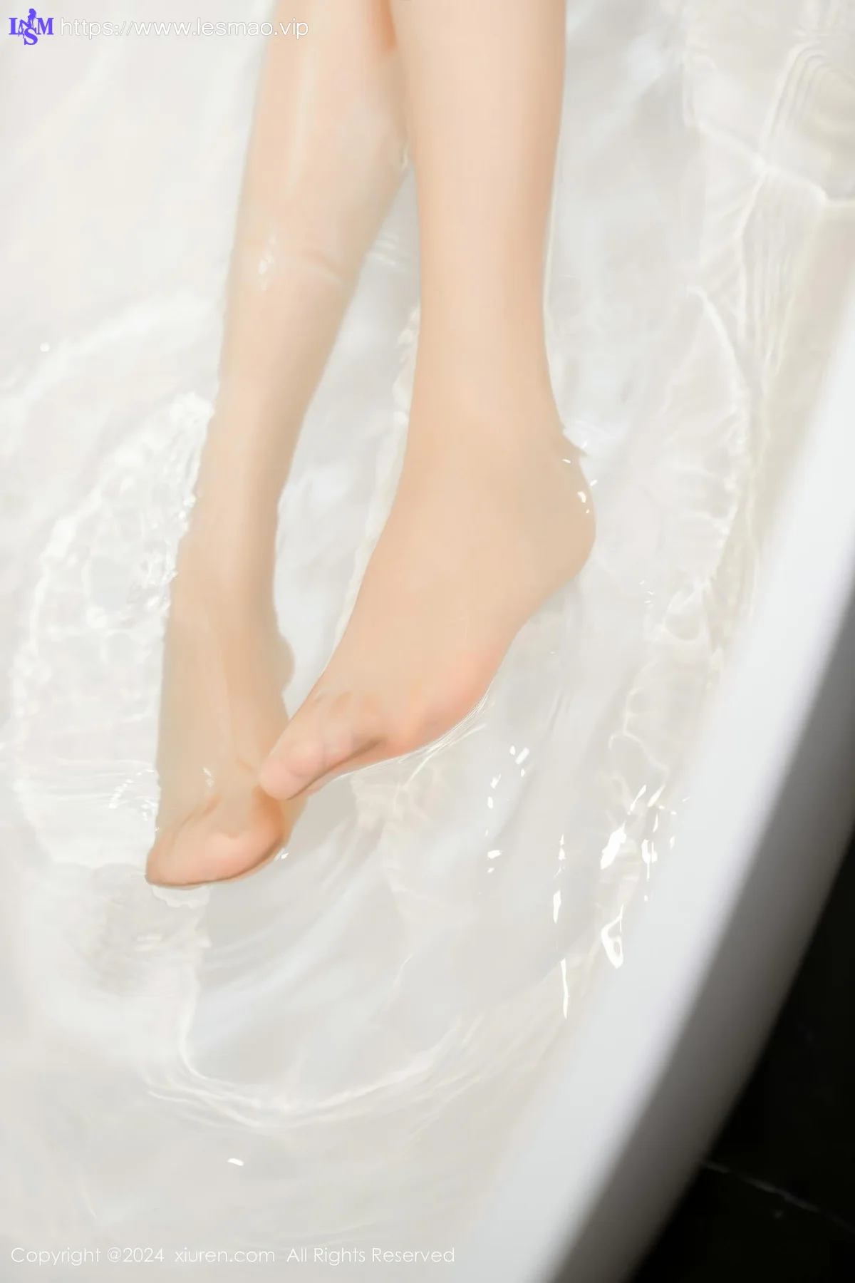 XiuRen 秀人 No.8998 利世 魅惑肉丝性感写真22 - 85