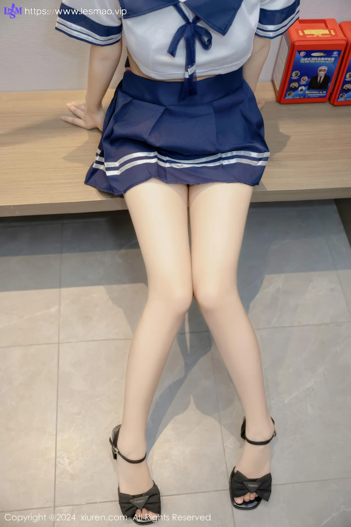 XiuRen 秀人 No.9037 吴婷婉 首套写真制服诱惑3 - 12
