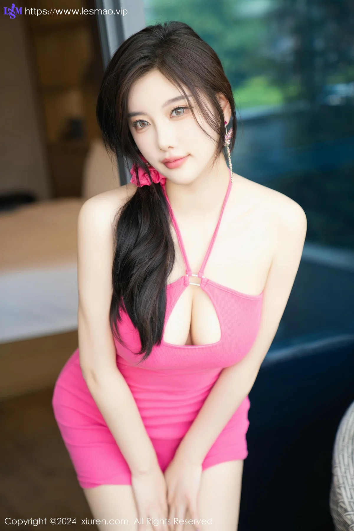 XiuRen 秀人 No.9042 杨晨晨Yome 粉红色露肩连衣短裙性感写真1 - 24