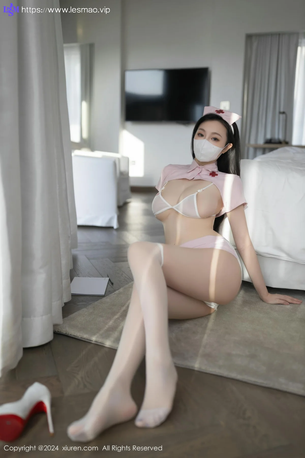 XiuRen 秀人 No.9075 安然anran 粉色护士制服迪拜旅拍写真2 - 18