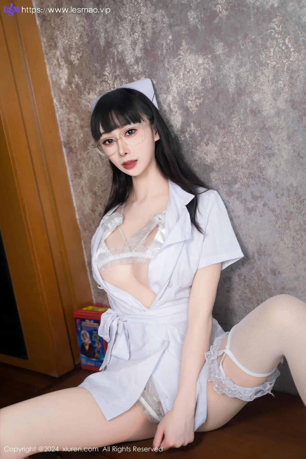 XiuRen 秀人 No.9077 宝宝甜 家庭医生上门服务性感写真 - 16