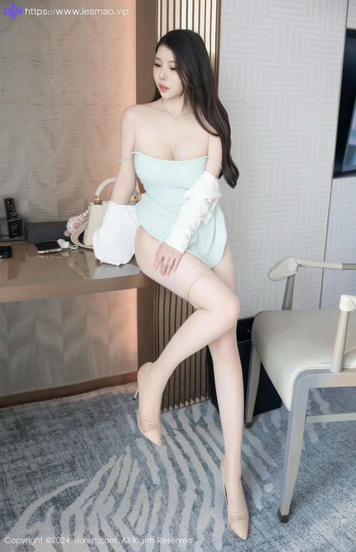 XiuRen 秀人 No.9080 白茹雪abby 浅色连衣裙性感写真33 - 52