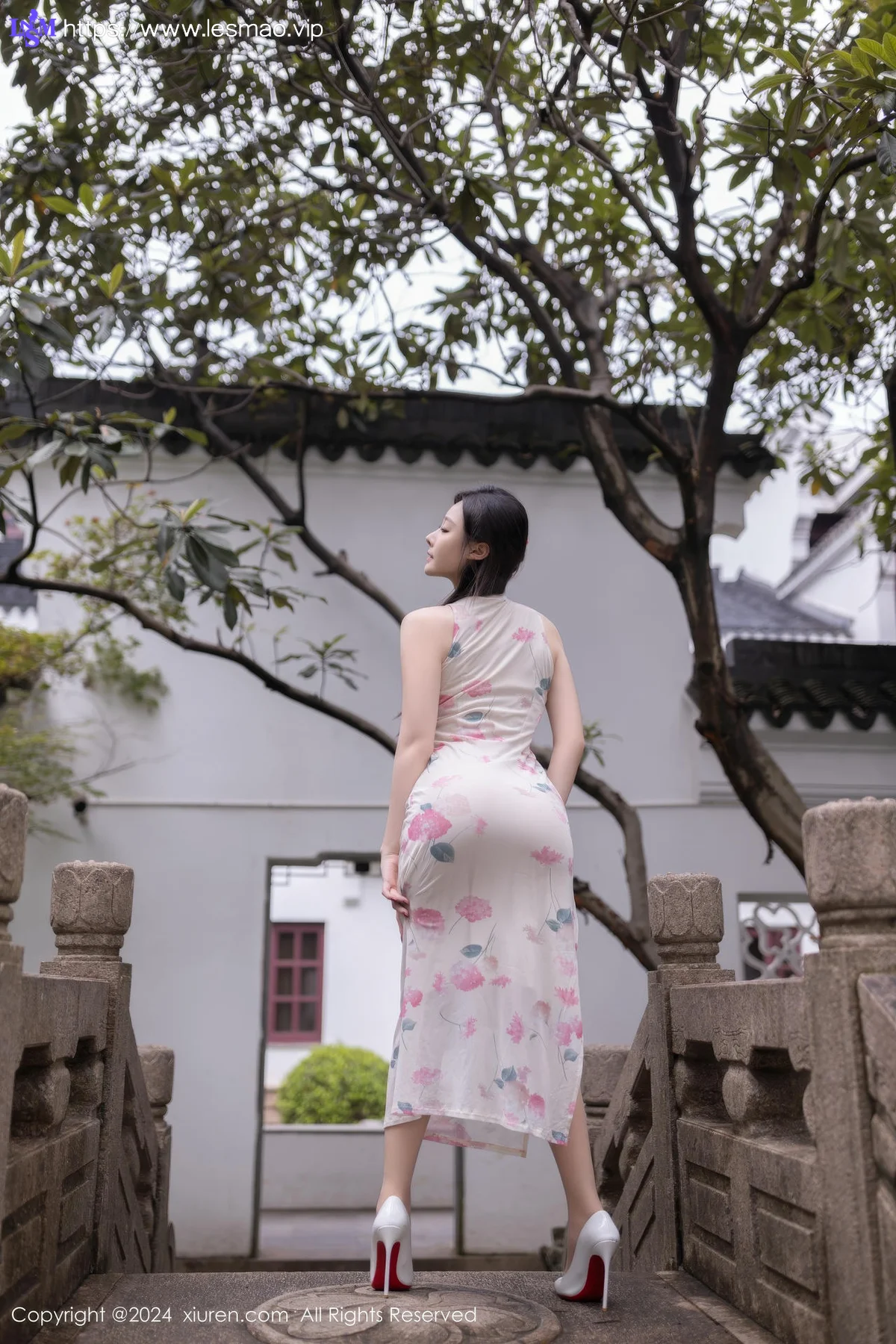 XiuRen 秀人 No.9087 小逗逗 诱人肉色丝袜性感写真11 - 12