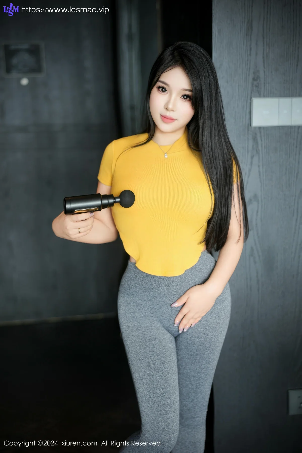 XiuRen 秀人 No.9117 麦田 健身美女s身材 - 19