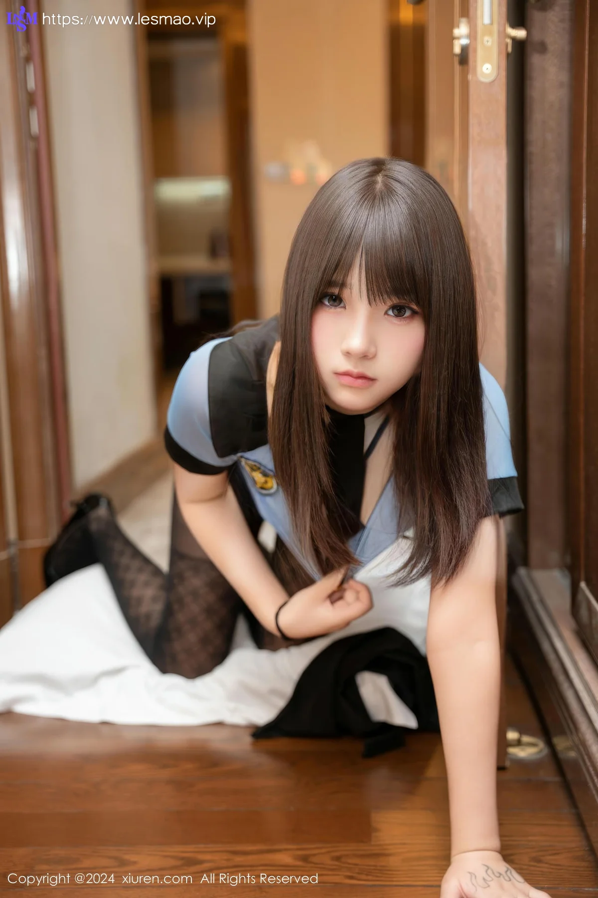 XiuRen 秀人 No.9129 姚若兮vay 蓝色制服性感写真 - 29