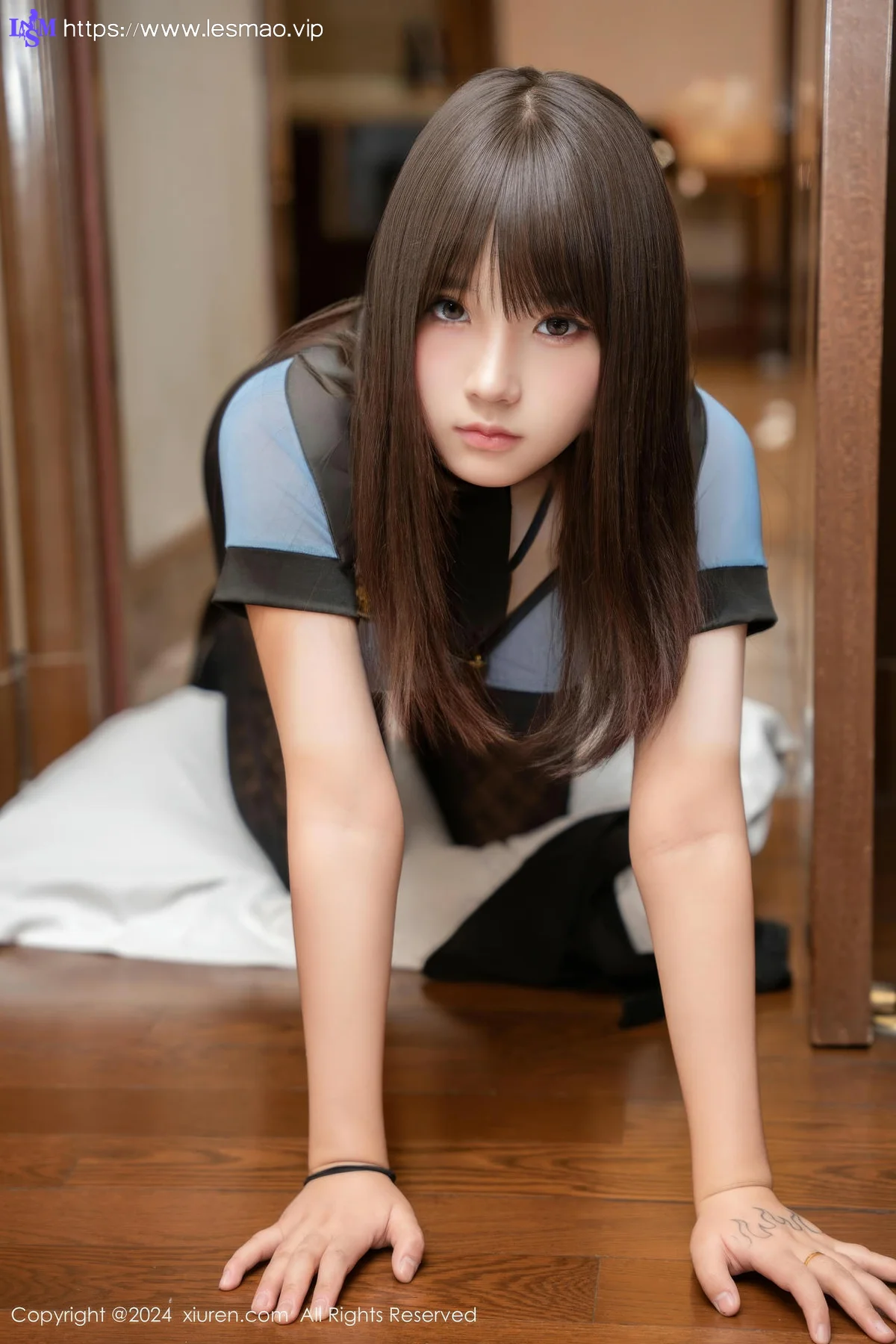 XiuRen 秀人 No.9129 姚若兮vay 蓝色制服性感写真 - 31
