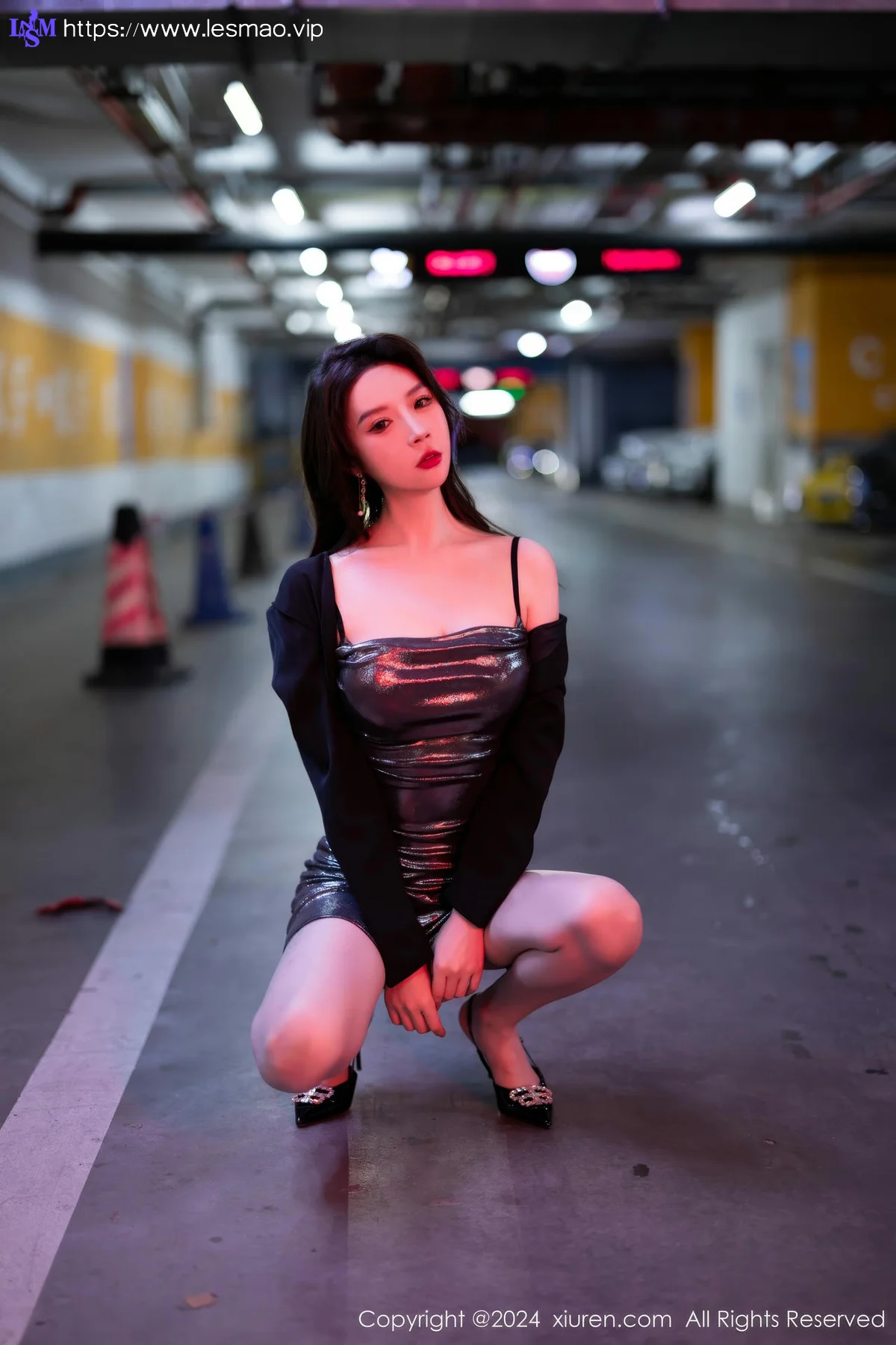 XiuRen 秀人 No.9137 梦心玥 深灰色吊带短裙性感写真 - 18