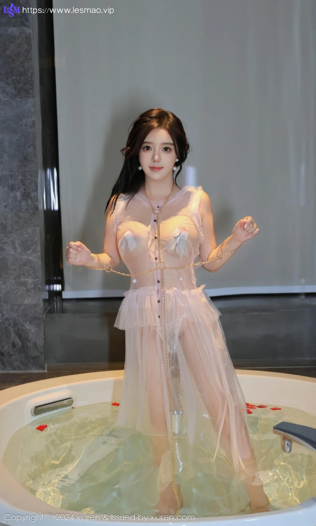 XiuRen 秀人 No.9164 小薯条nienie 户外写真诱惑萝莉 - 72