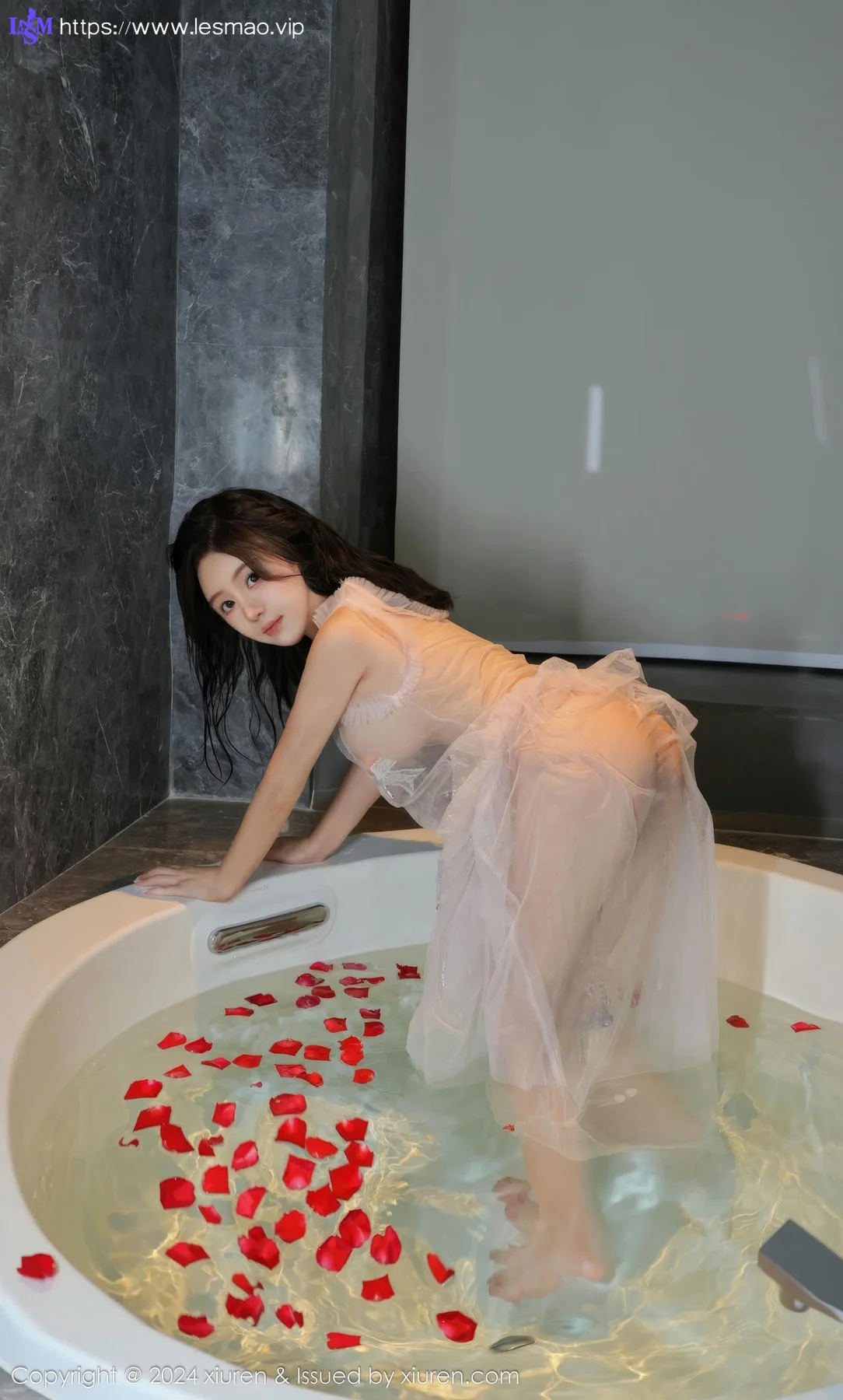 XiuRen 秀人 No.9164 小薯条nienie 户外写真诱惑萝莉 - 73