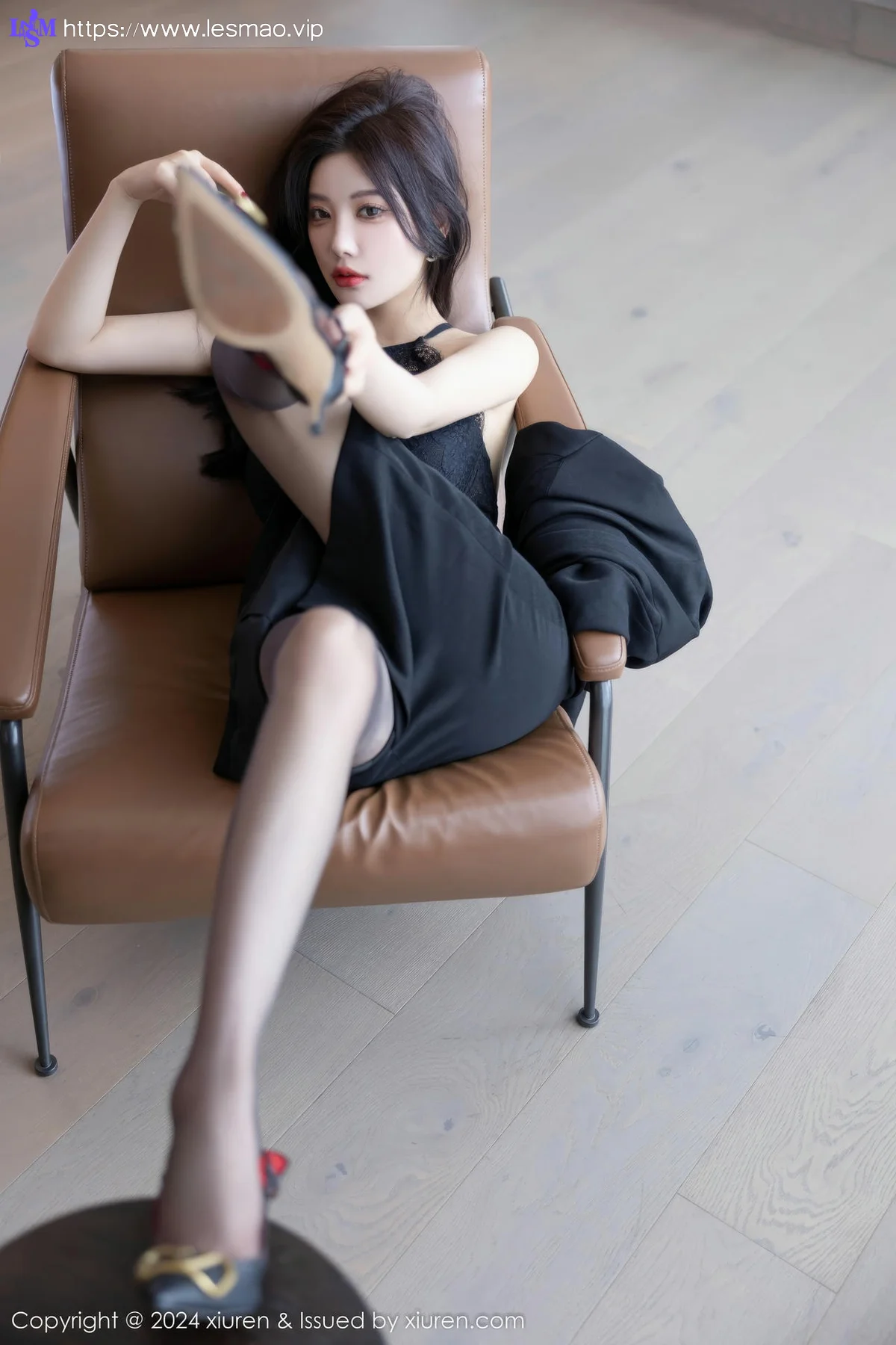 XiuRen 秀人 No.9190 杨晨晨Yome 性感黑色OL服饰 - 32