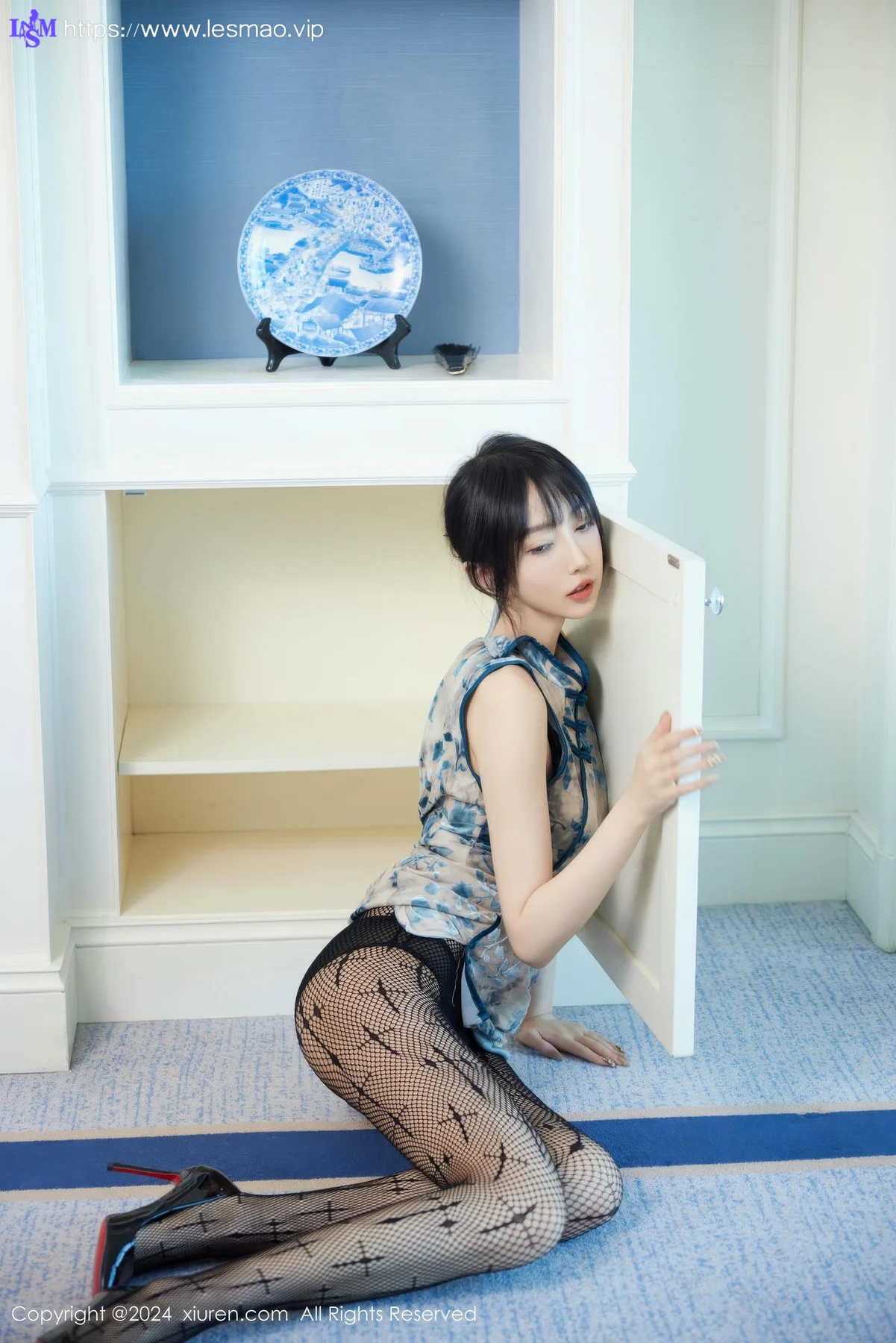 XiuRen 秀人 No.9236 玥儿玥er 浅蓝色旗袍 - 38