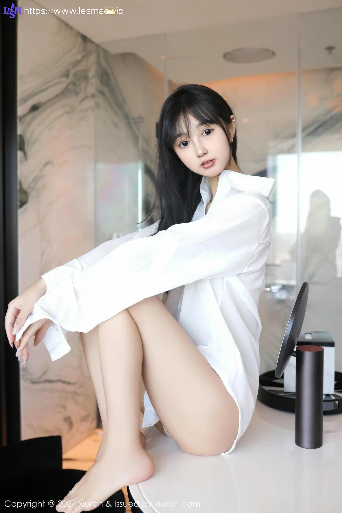 XiuRen 秀人 No.9251 林好好 首套写真白色衬衣萝莉 - 21