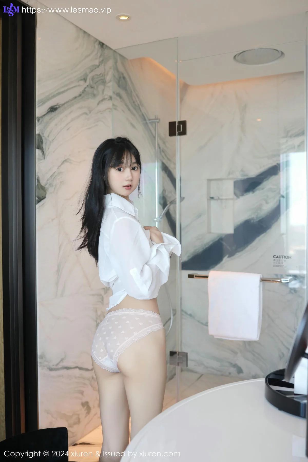 XiuRen 秀人 No.9251 林好好 首套写真白色衬衣萝莉 - 22
