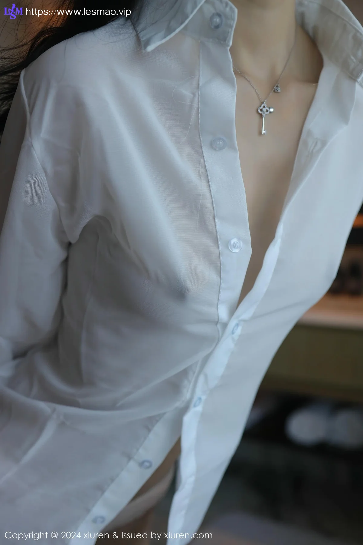 XiuRen 秀人 No.9251 林好好 首套写真白色衬衣萝莉 - 37