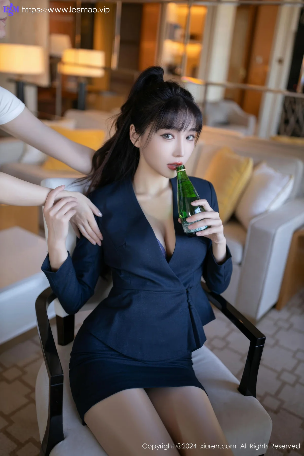 XiuRen 秀人 No.9263 陆萱萱 性感魅惑肉丝 - 13