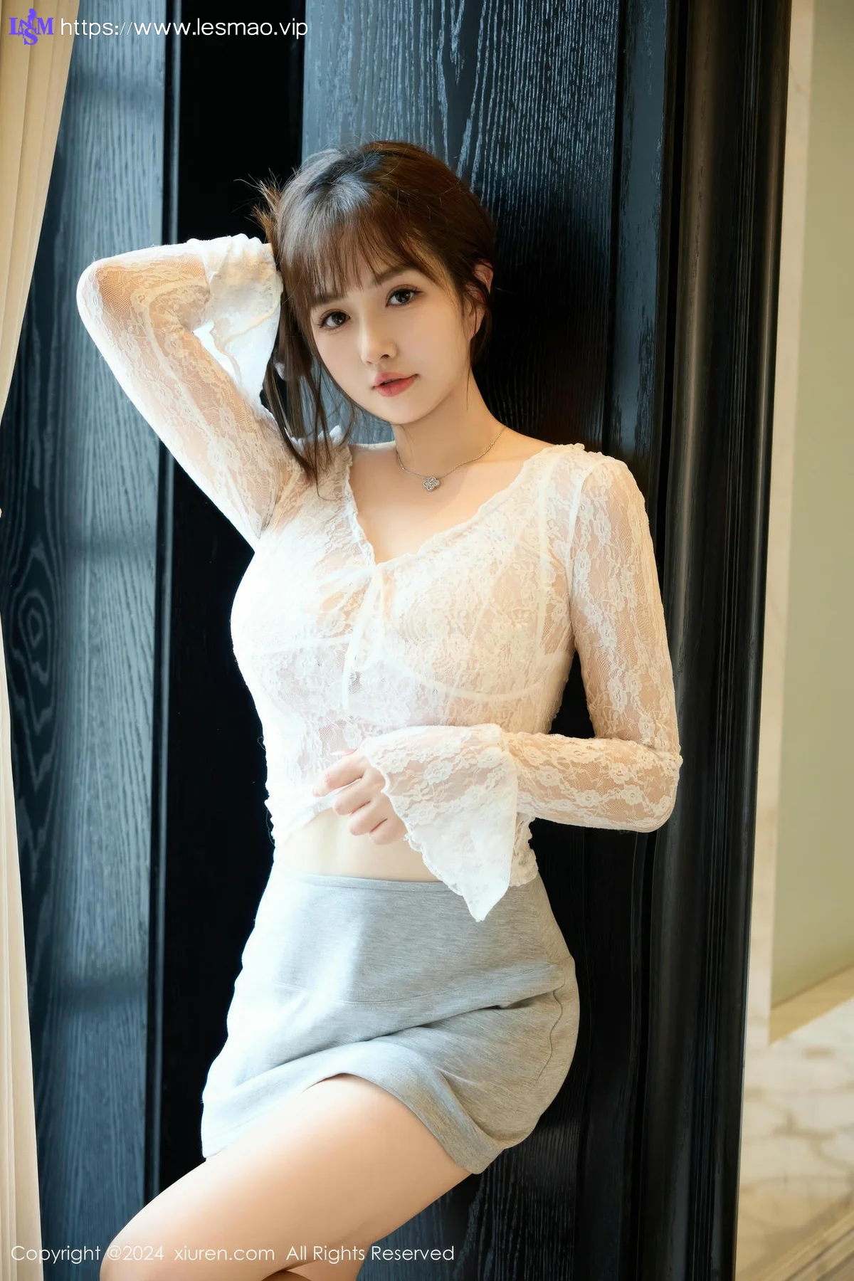 XiuRen 秀人 No.9294 养乐多Doll短裙美腿街拍 - 18